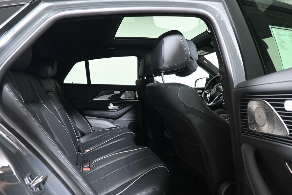 new 2026 Mercedes-Benz GLE 450 car, priced at $104,935