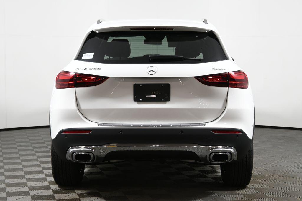 new 2025 Mercedes-Benz GLA 250 car, priced at $47,295