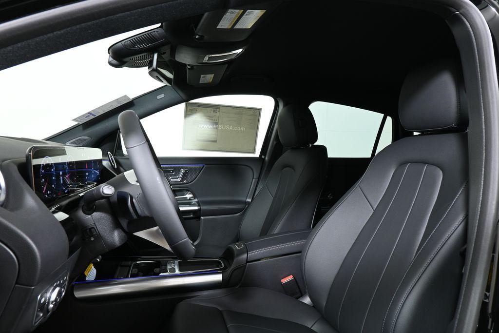 new 2025 Mercedes-Benz GLA 250 car, priced at $48,795