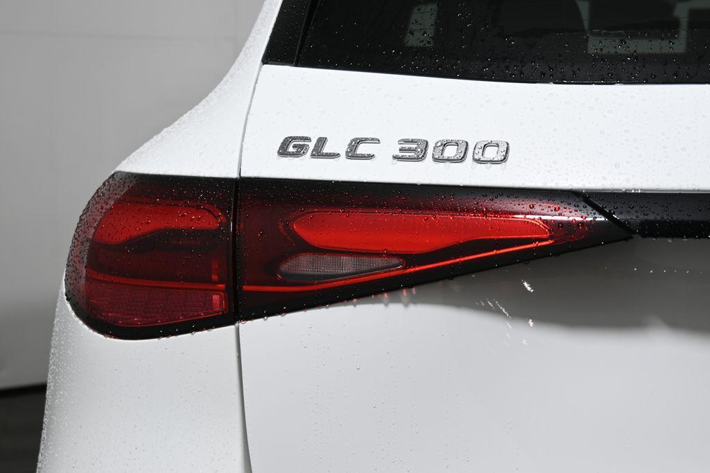 new 2025 Mercedes-Benz GLC 300 car, priced at $58,995