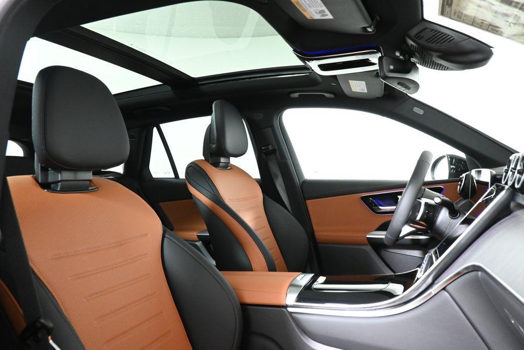 new 2025 Mercedes-Benz GLC 300 car, priced at $59,500