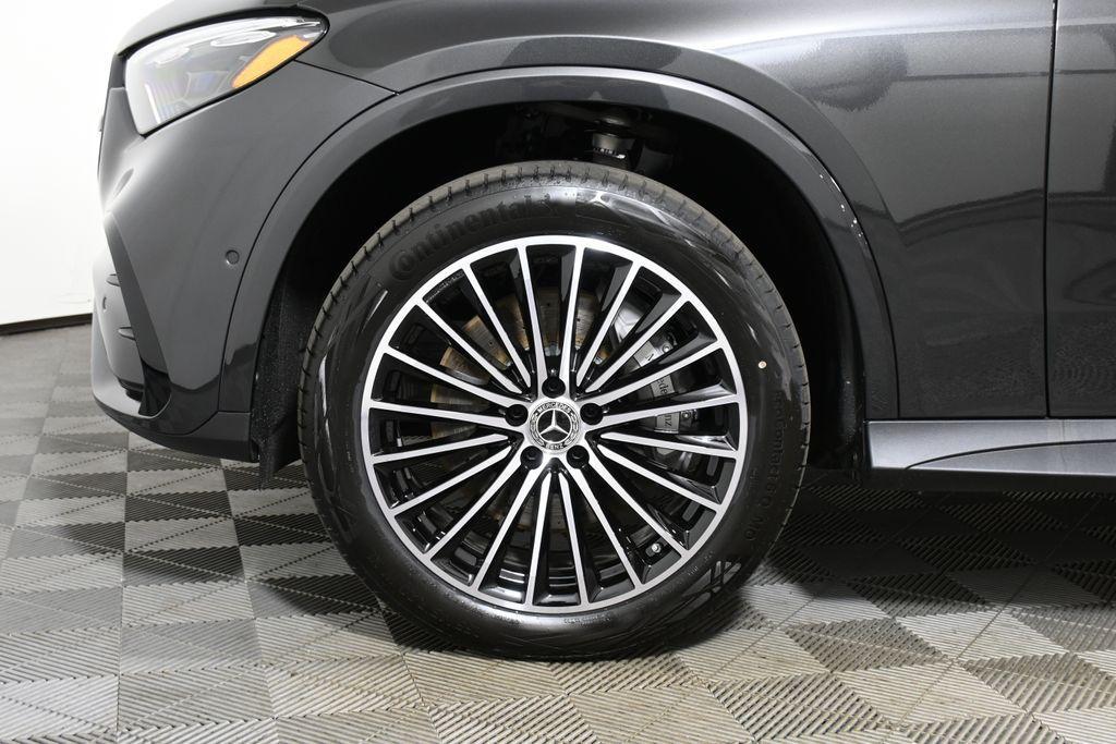 new 2025 Mercedes-Benz GLC 300 car, priced at $68,320