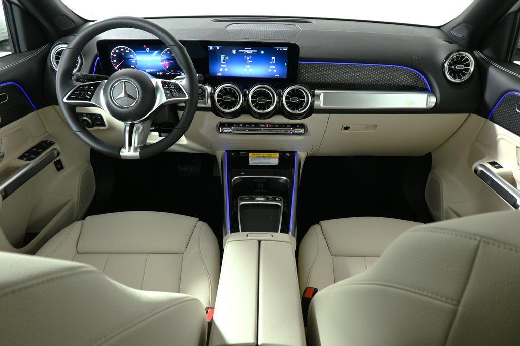 new 2025 Mercedes-Benz GLB 250 car, priced at $50,935