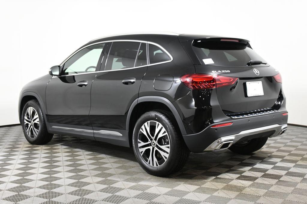 new 2025 Mercedes-Benz GLA 250 car, priced at $47,295