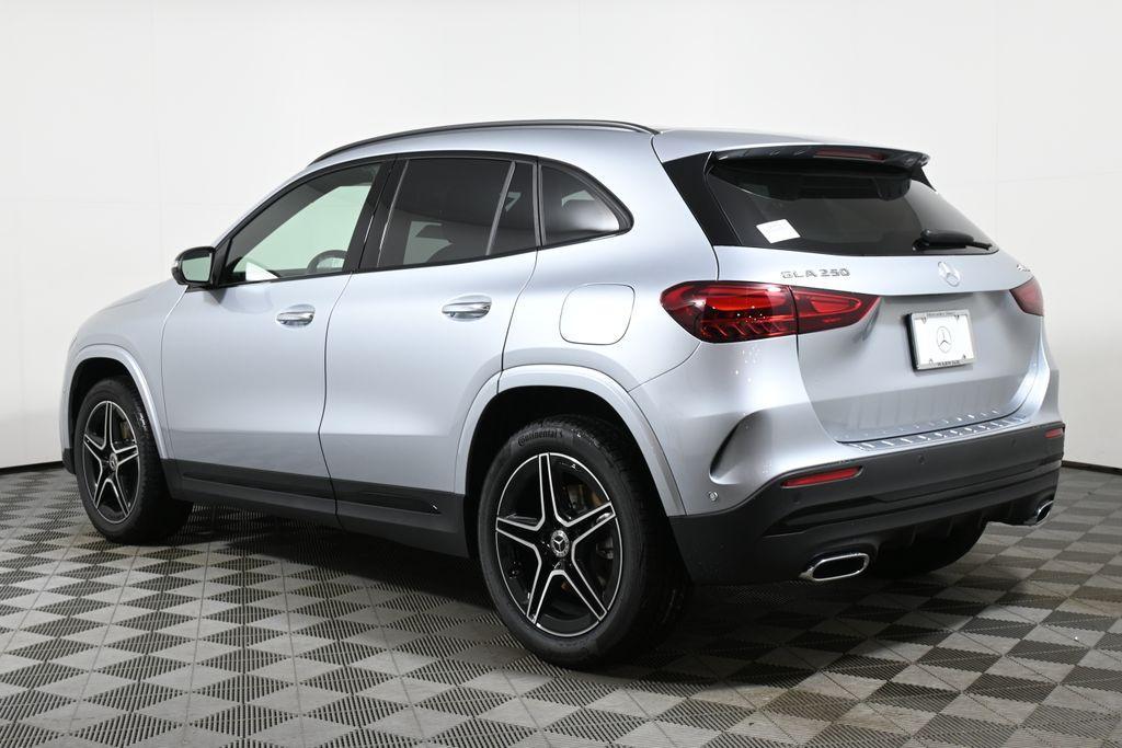 new 2025 Mercedes-Benz GLA 250 car, priced at $55,440