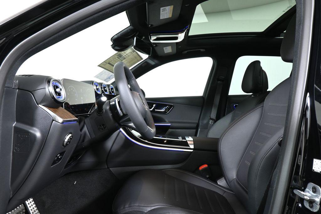 new 2025 Mercedes-Benz GLC 300 car, priced at $62,940