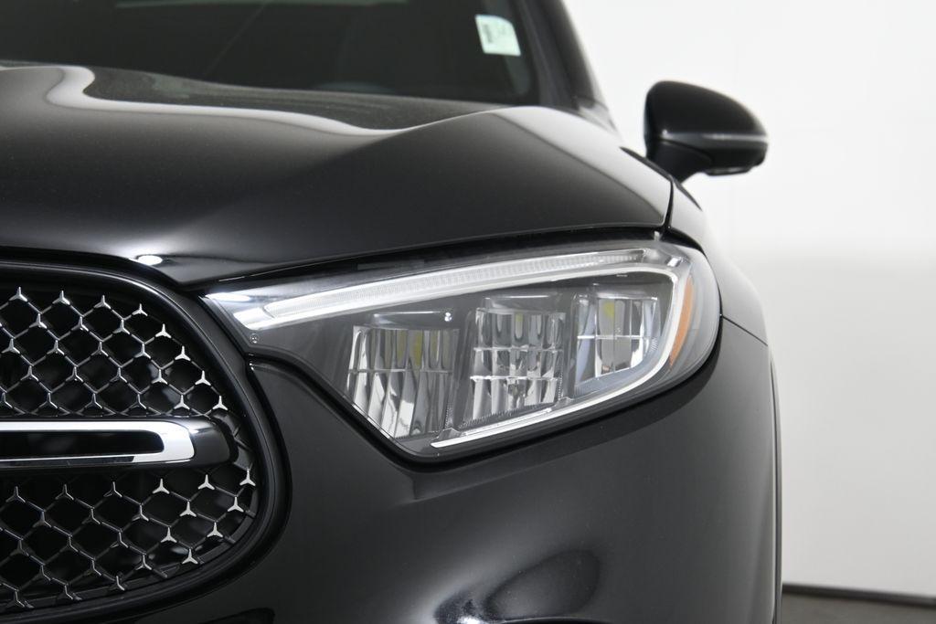 new 2025 Mercedes-Benz GLC 300 car, priced at $62,940