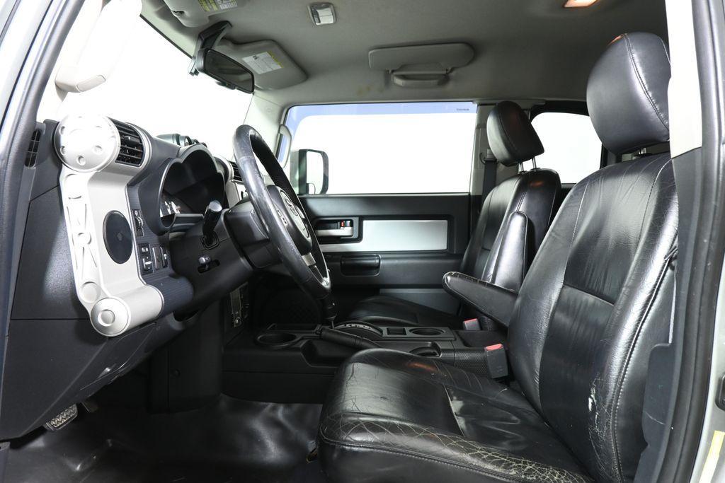 used 2009 Toyota FJ Cruiser car, priced at $11,995