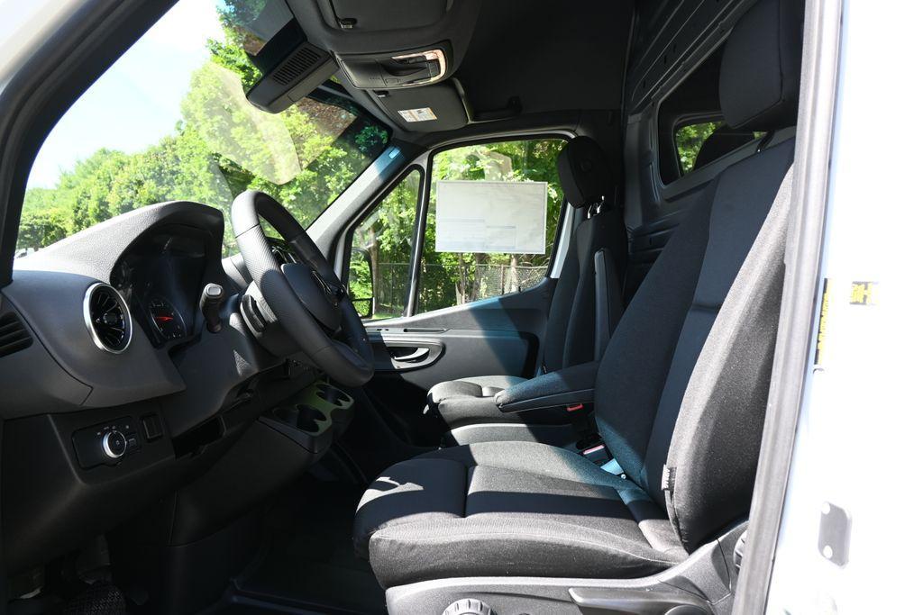 new 2025 Mercedes-Benz Sprinter 2500 car, priced at $65,462