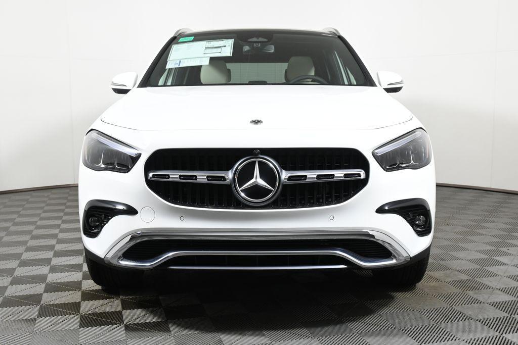 new 2025 Mercedes-Benz GLA 250 car, priced at $50,080