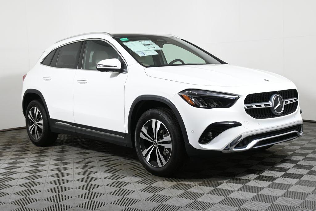 new 2025 Mercedes-Benz GLA 250 car, priced at $50,080