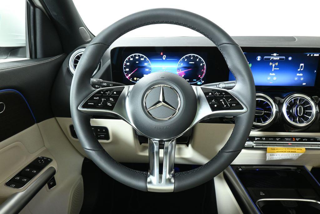 new 2025 Mercedes-Benz GLA 250 car, priced at $50,080