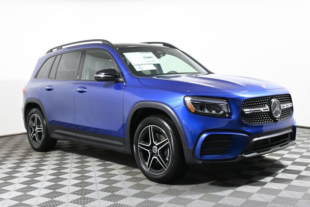 new 2025 Mercedes-Benz GLB 250 car, priced at $58,400