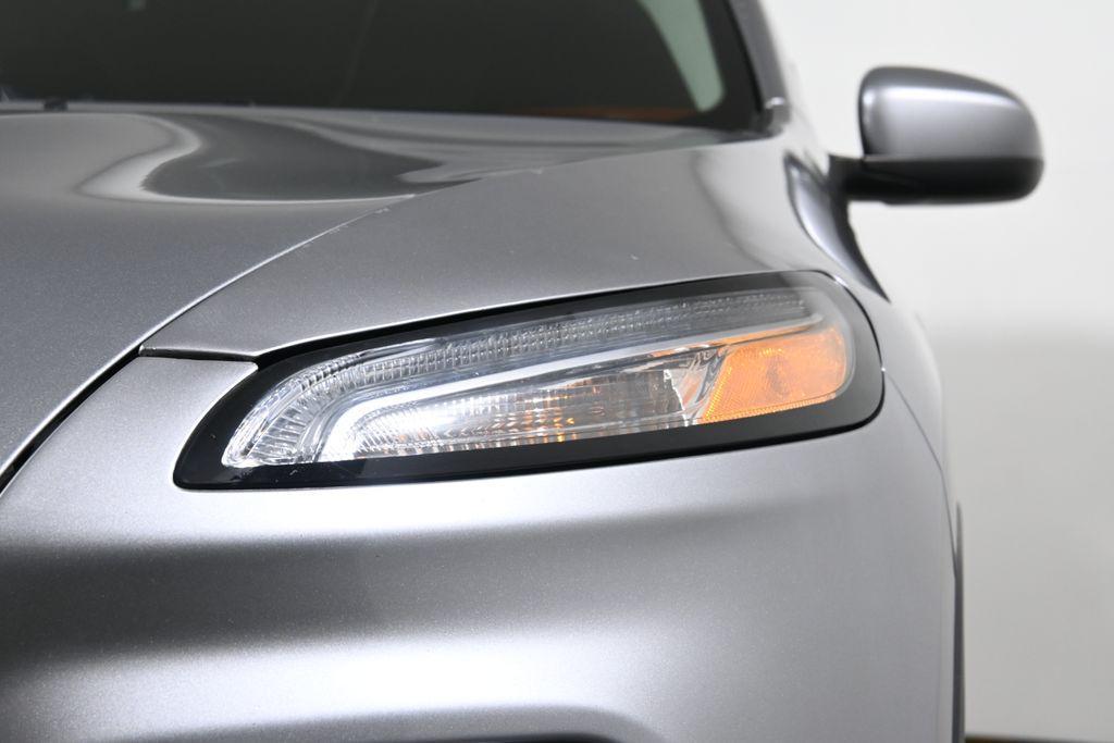 used 2016 Jeep Cherokee car, priced at $10,000