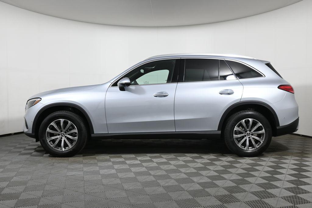 new 2025 Mercedes-Benz GLC 300 car, priced at $57,320