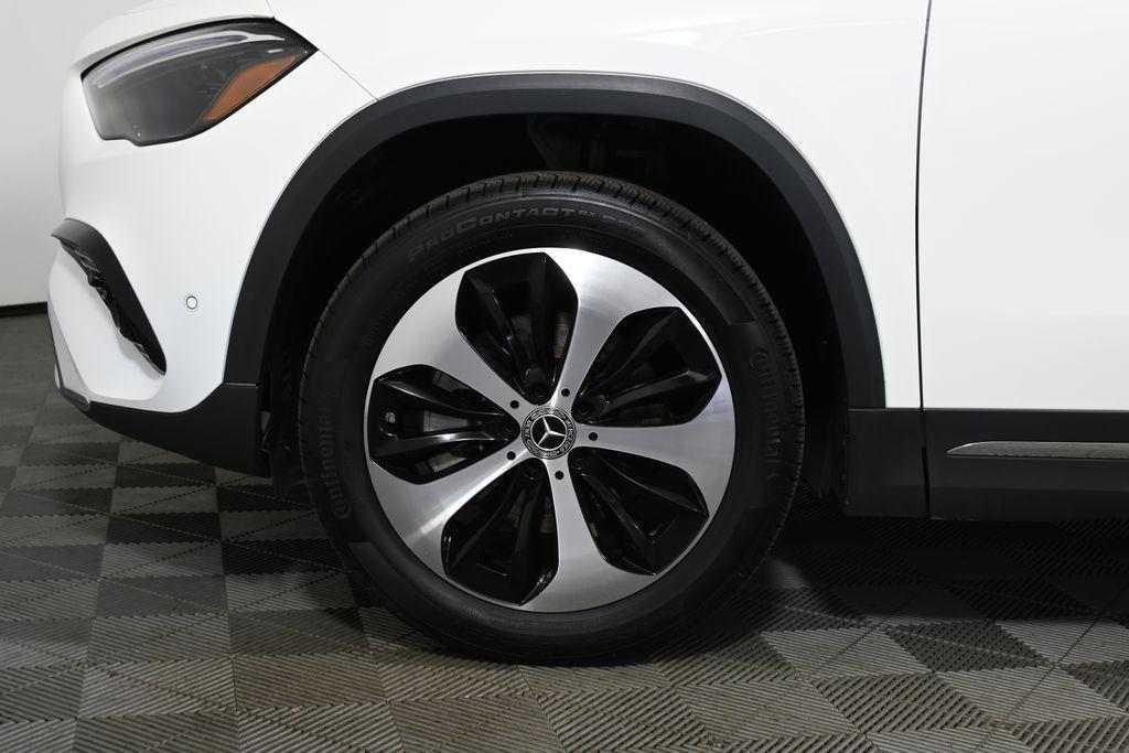 used 2025 Mercedes-Benz GLA 250 car, priced at $43,995