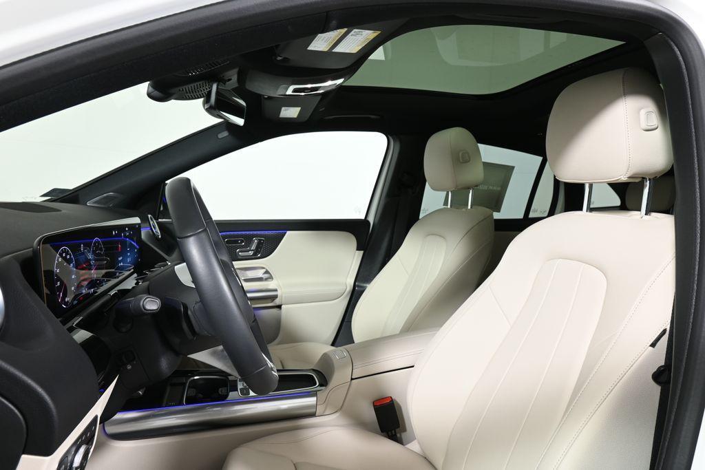 used 2025 Mercedes-Benz GLA 250 car, priced at $43,995