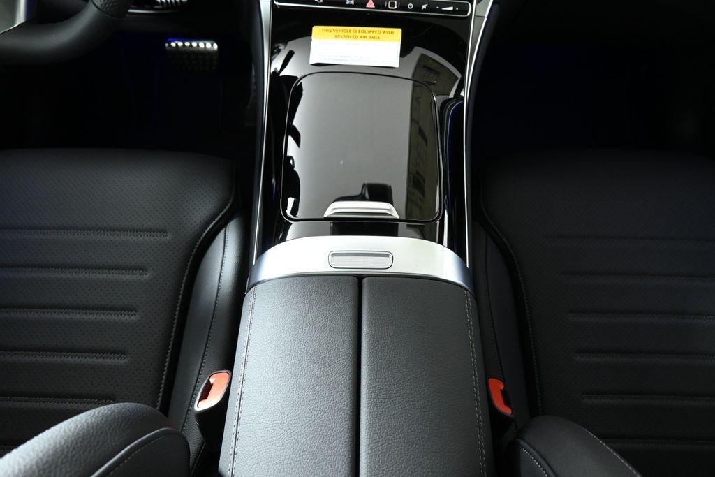 new 2025 Mercedes-Benz GLC 300 car, priced at $61,845