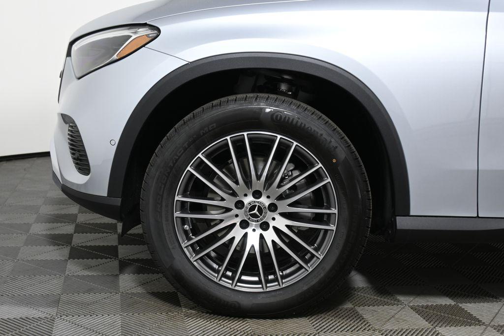 new 2025 Mercedes-Benz GLC 300 car, priced at $57,735