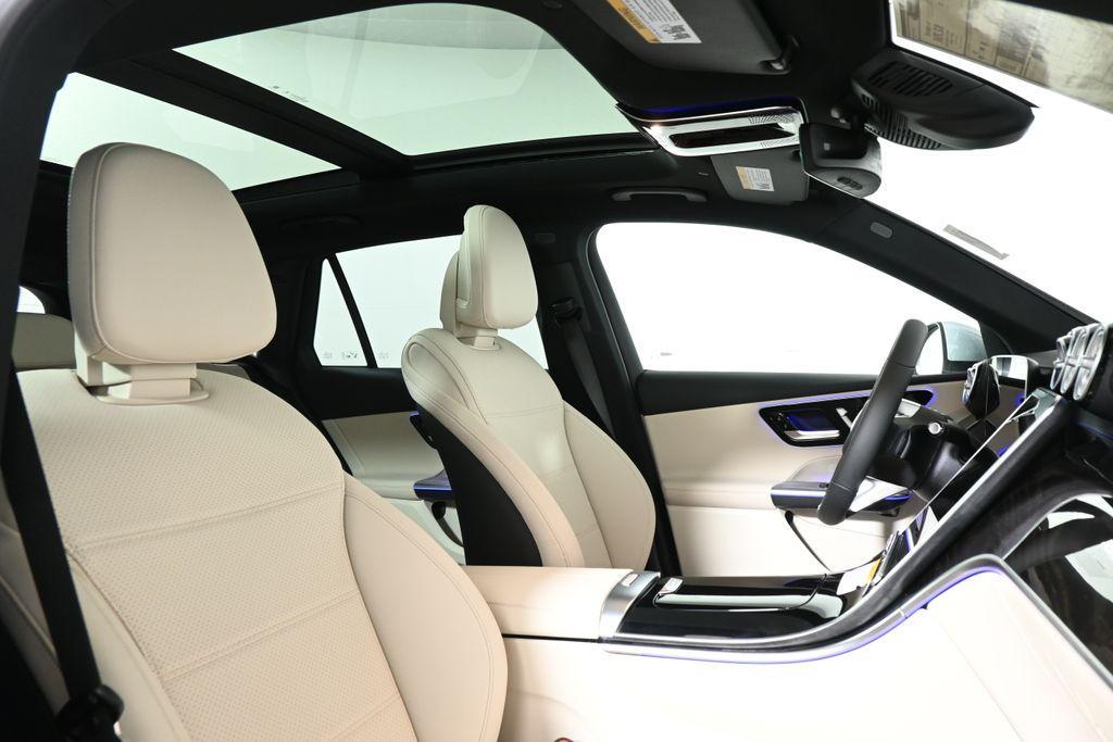 new 2025 Mercedes-Benz GLC 300 car, priced at $57,735