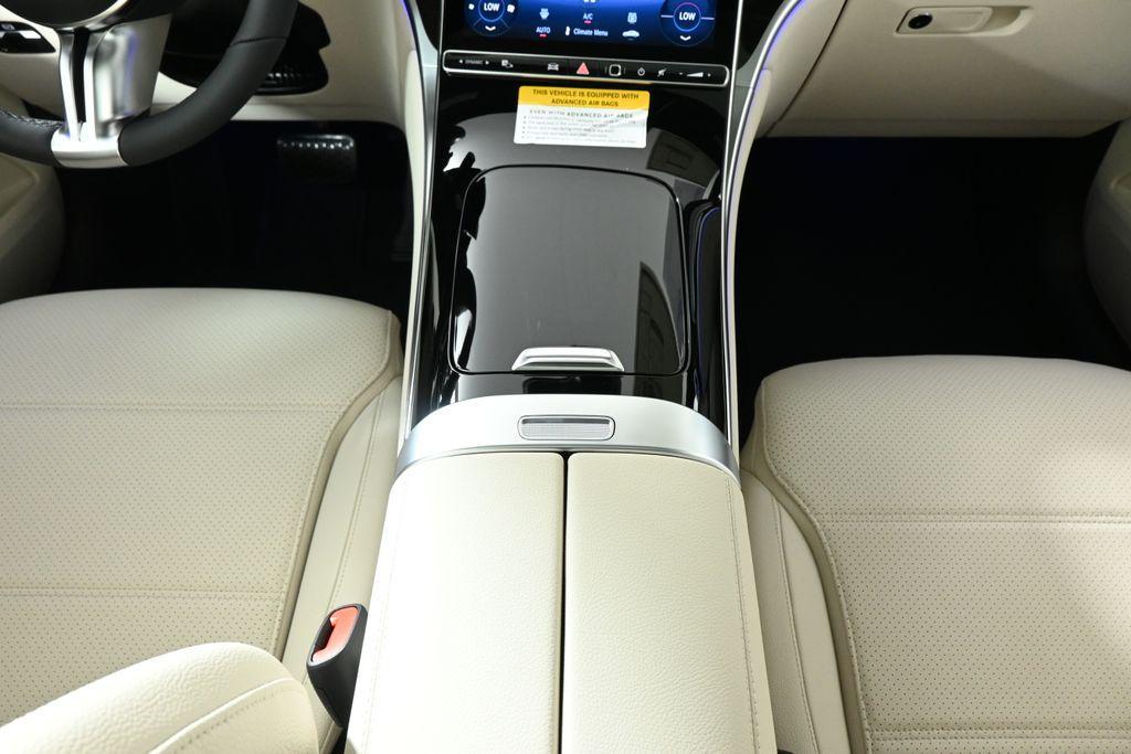 new 2025 Mercedes-Benz GLC 300 car, priced at $57,735