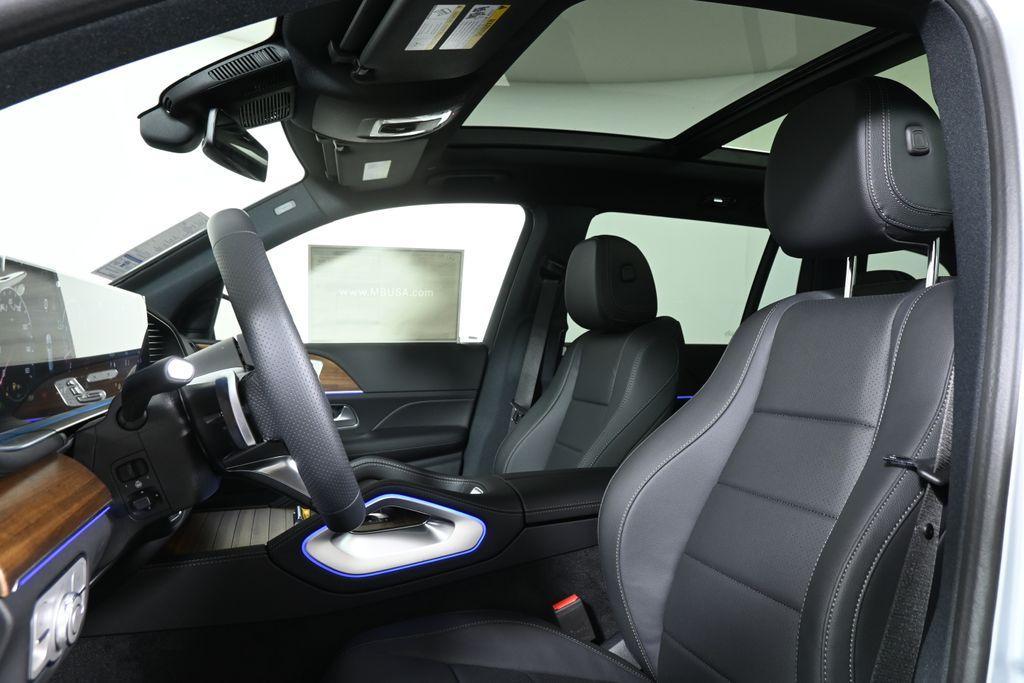 new 2025 Mercedes-Benz GLS 450 car, priced at $95,365