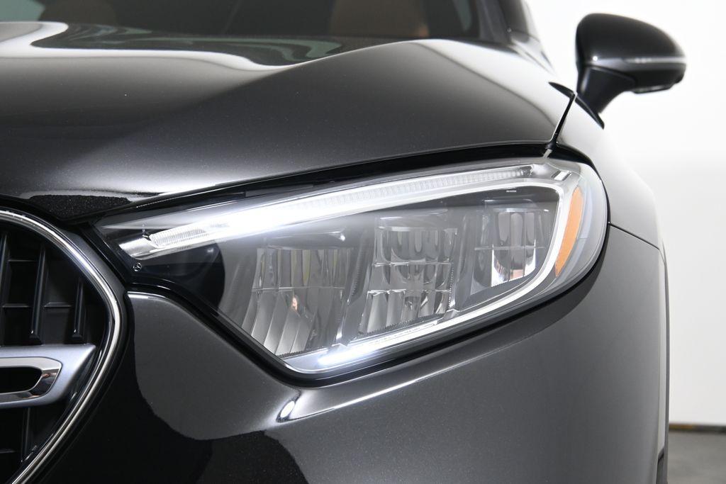 new 2026 Mercedes-Benz GLC 300 car, priced at $58,725