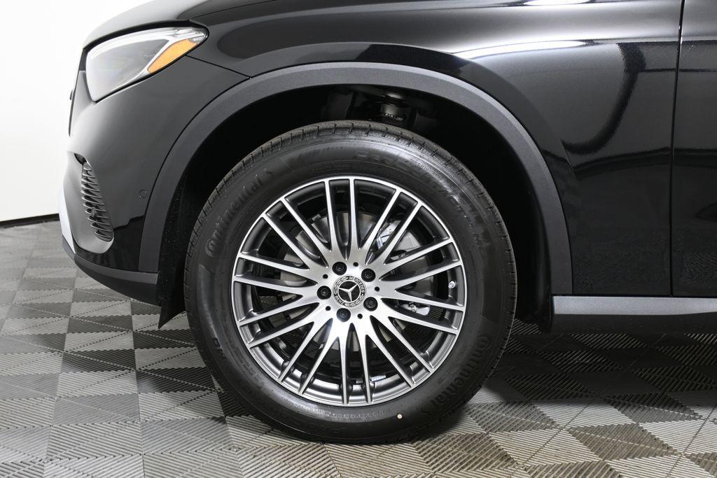 new 2026 Mercedes-Benz GLC 300 car, priced at $58,725