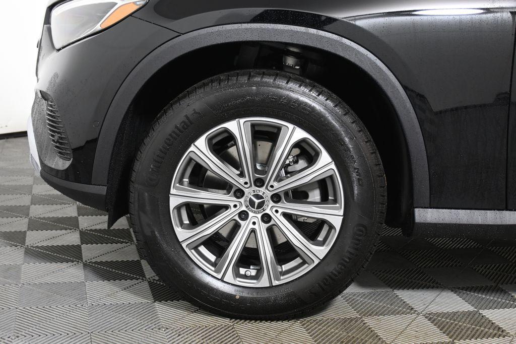 new 2026 Mercedes-Benz GLC 300 car, priced at $57,585