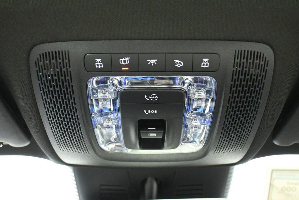 new 2026 Mercedes-Benz GLB 250 car, priced at $53,960