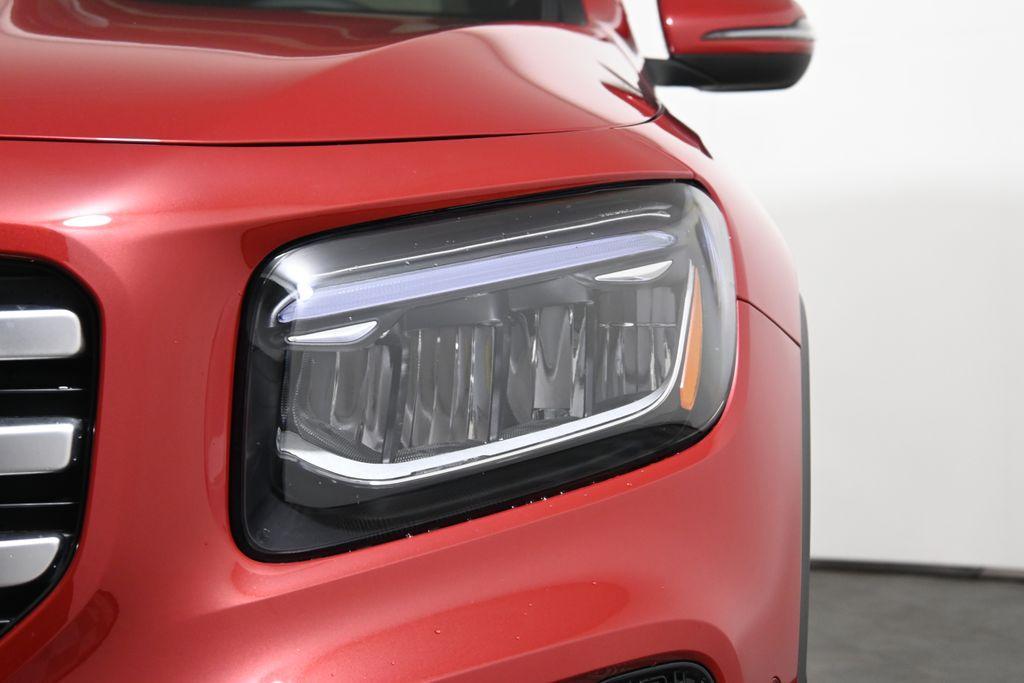 new 2026 Mercedes-Benz GLB 250 car, priced at $53,960