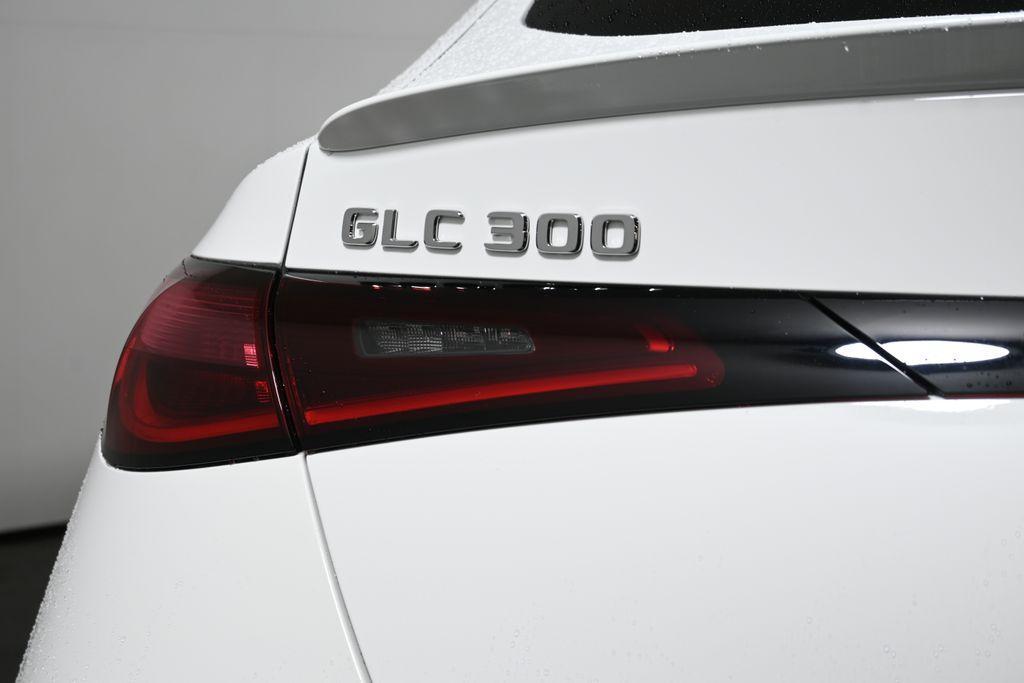 new 2025 Mercedes-Benz GLC 300 car, priced at $64,885