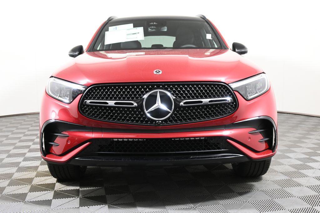 new 2025 Mercedes-Benz GLC 300 car, priced at $62,600