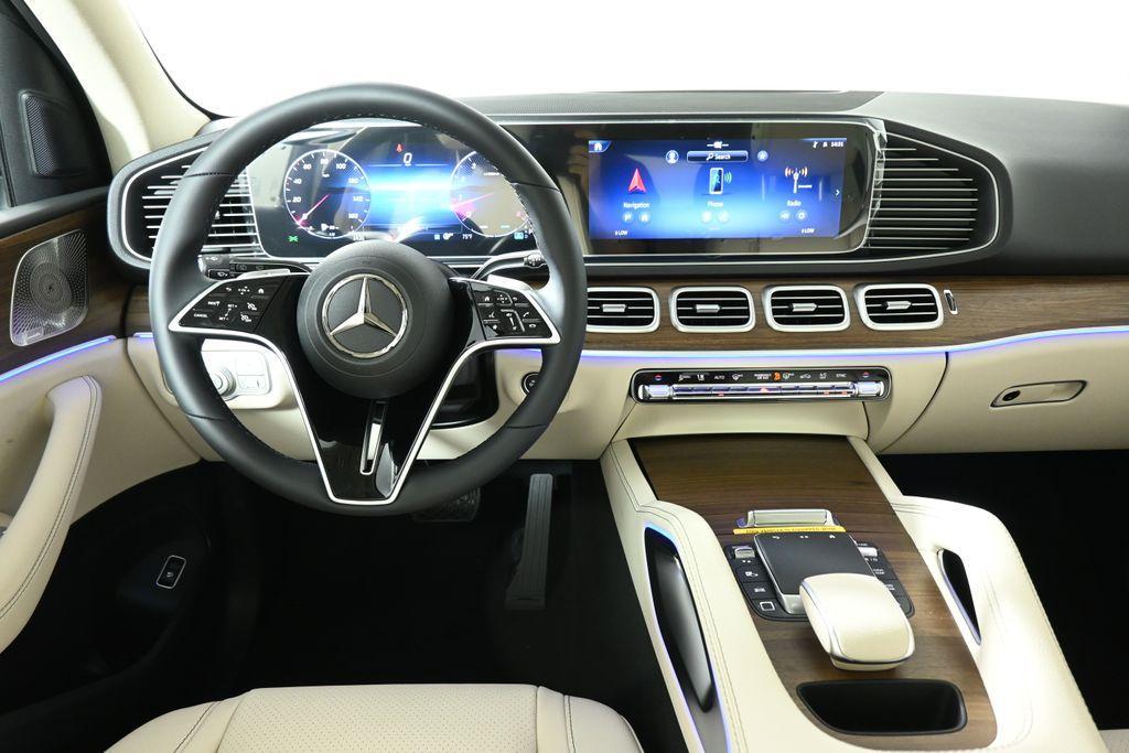 new 2025 Mercedes-Benz GLE 350 car, priced at $70,980