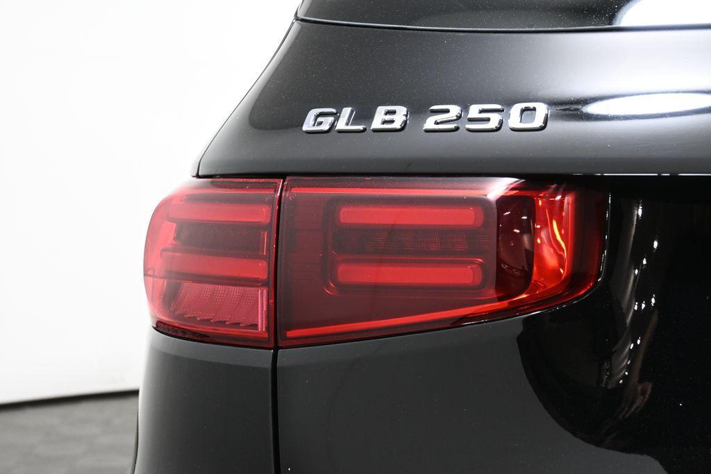 used 2025 Mercedes-Benz GLB 250 car, priced at $43,995