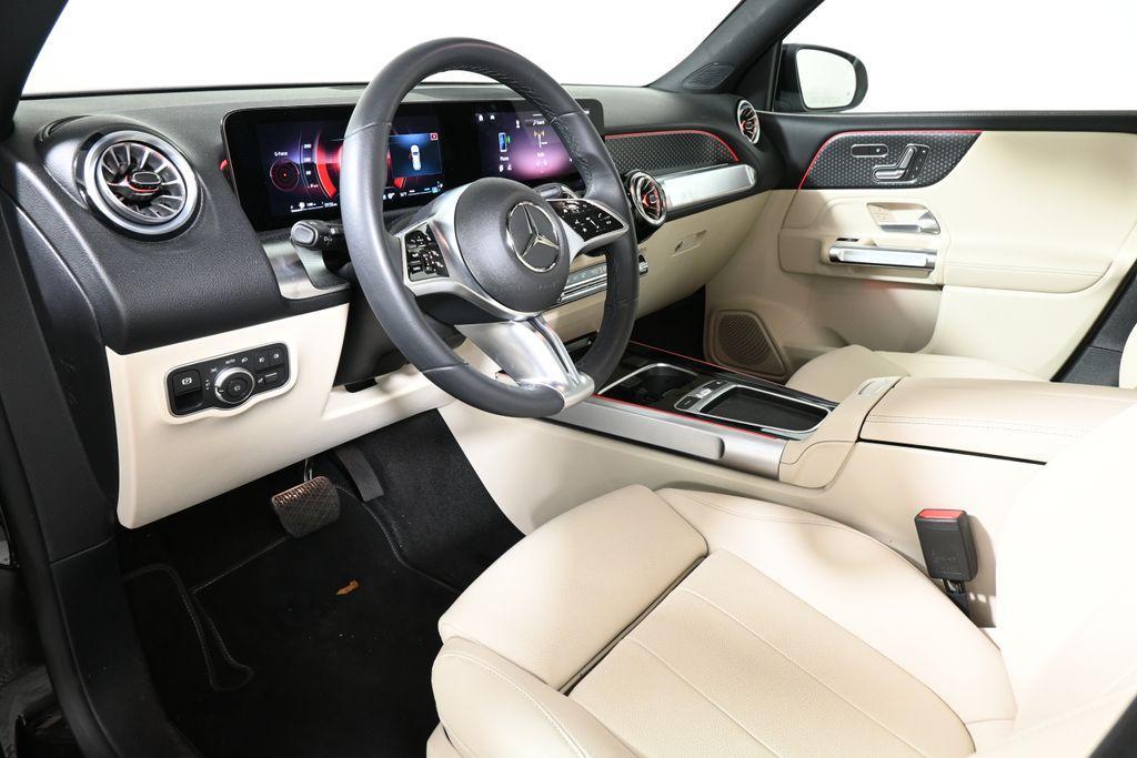 used 2025 Mercedes-Benz GLB 250 car, priced at $50,450