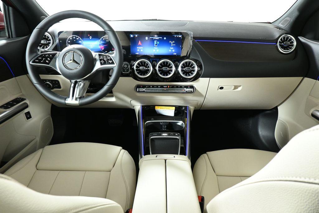 new 2025 Mercedes-Benz GLA 250 car, priced at $52,540