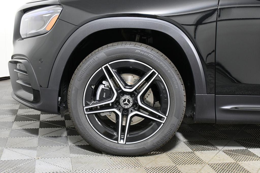 new 2025 Mercedes-Benz GLB 250 car, priced at $55,870