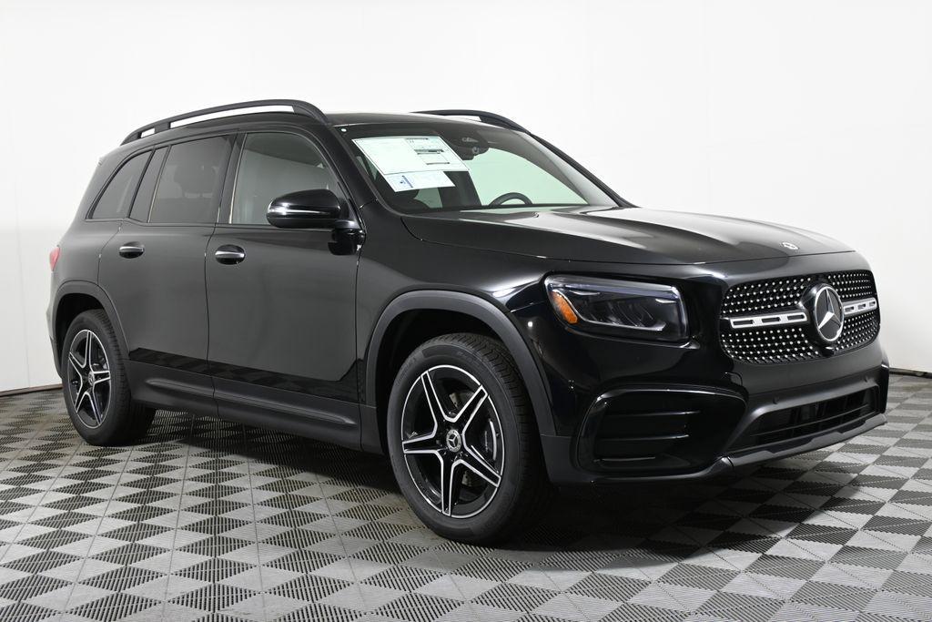 new 2025 Mercedes-Benz GLB 250 car, priced at $55,870