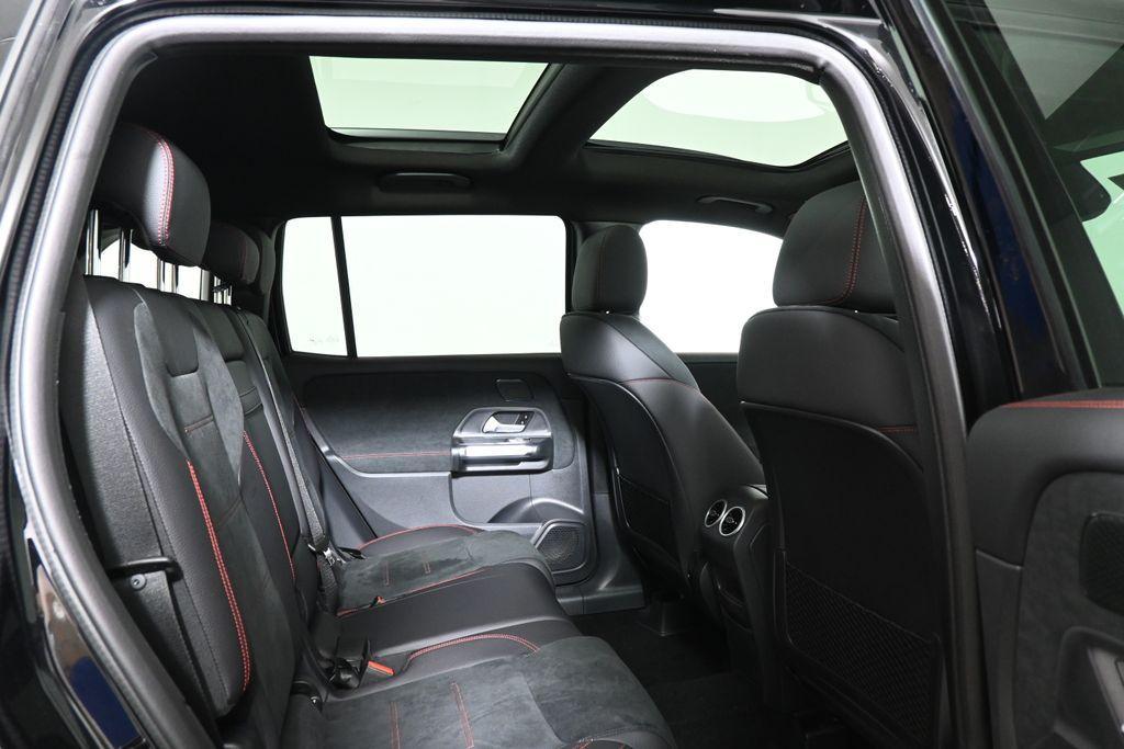 new 2025 Mercedes-Benz GLB 250 car, priced at $55,870