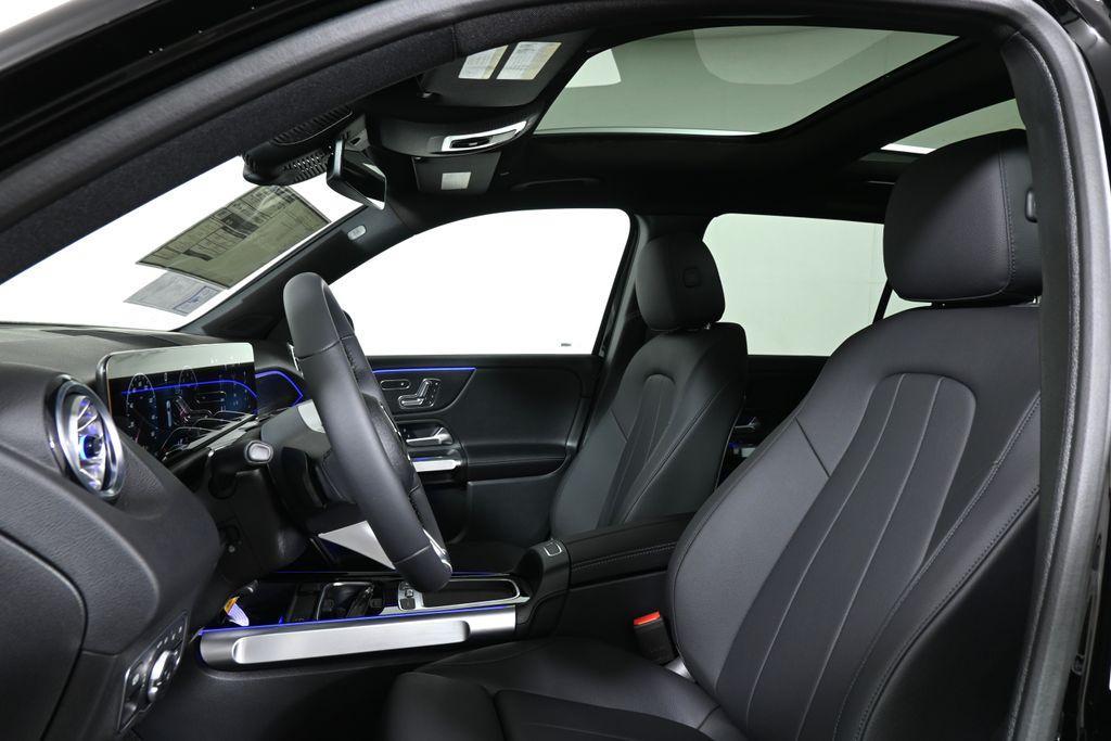 new 2026 Mercedes-Benz GLB 250 car, priced at $51,930