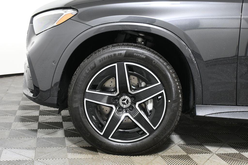new 2025 Mercedes-Benz GLC 300 car, priced at $60,970