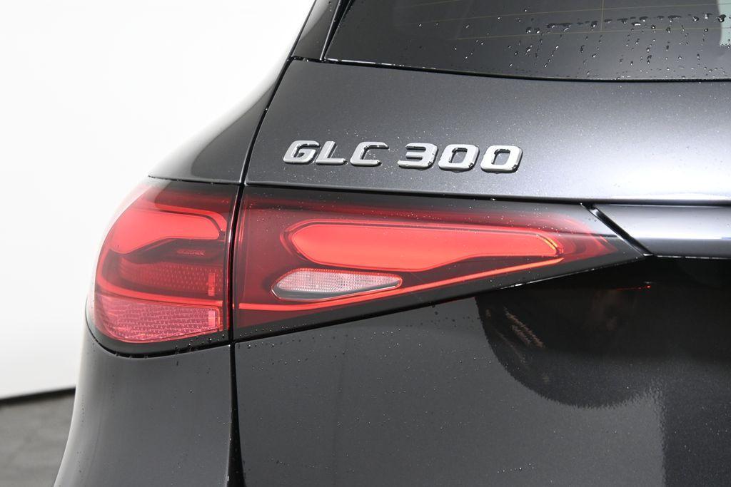 new 2025 Mercedes-Benz GLC 300 car, priced at $60,970