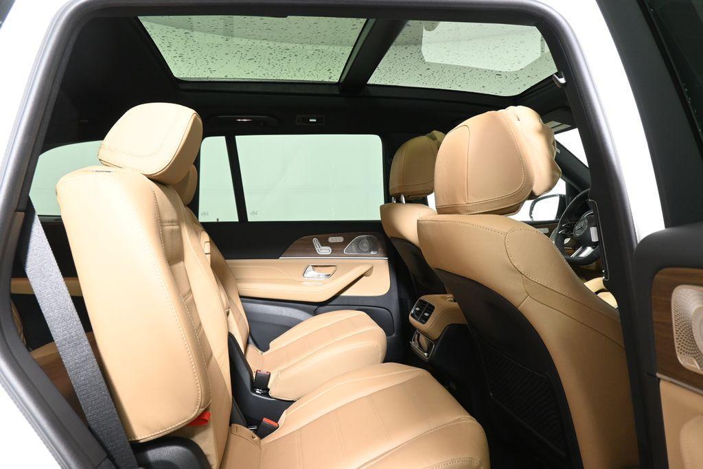 new 2025 Mercedes-Benz GLS 450 car, priced at $100,250