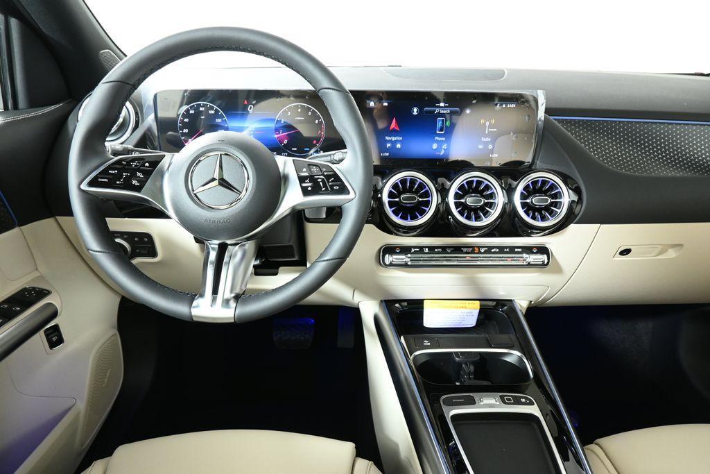 new 2025 Mercedes-Benz GLA 250 car, priced at $51,045