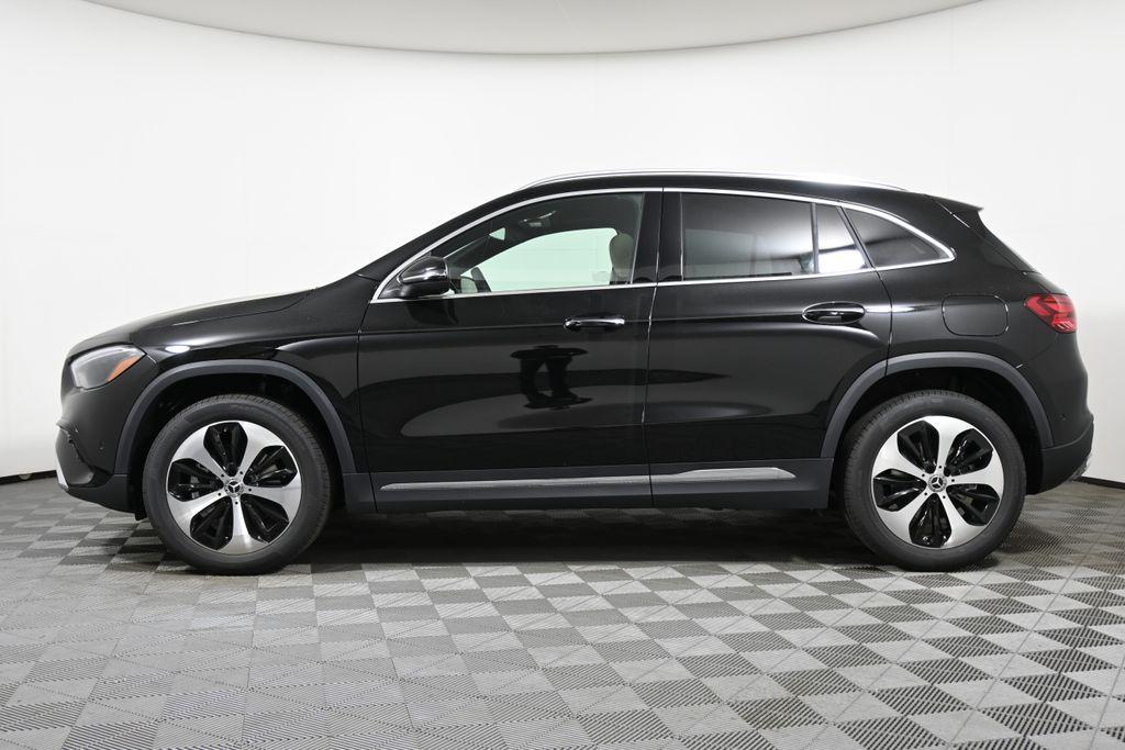 new 2025 Mercedes-Benz GLA 250 car, priced at $51,045