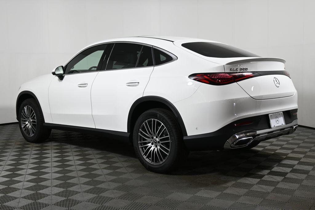 new 2025 Mercedes-Benz GLC 300 car, priced at $61,820