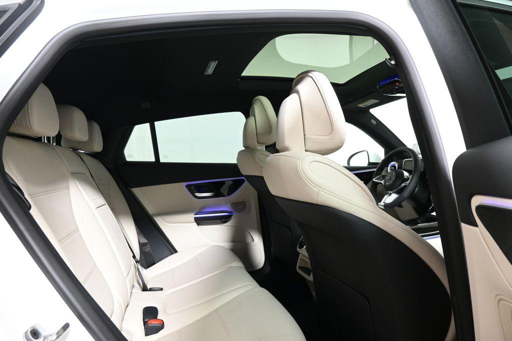 new 2025 Mercedes-Benz GLC 300 car, priced at $61,820