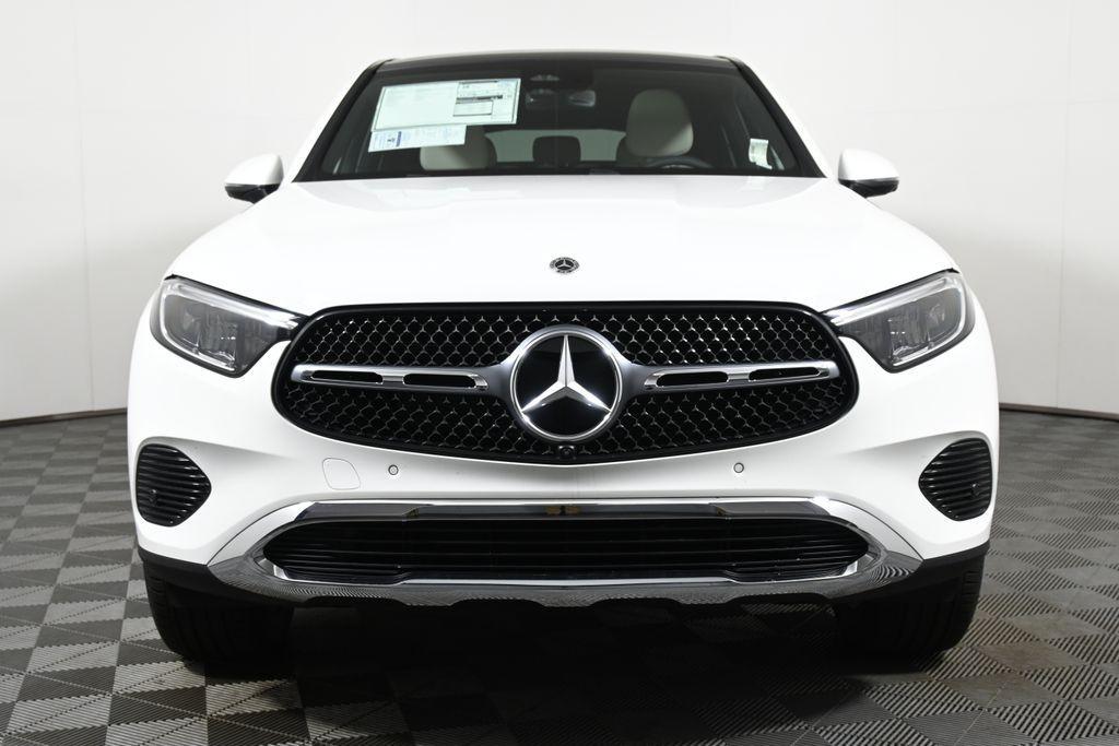 new 2025 Mercedes-Benz GLC 300 car, priced at $61,820