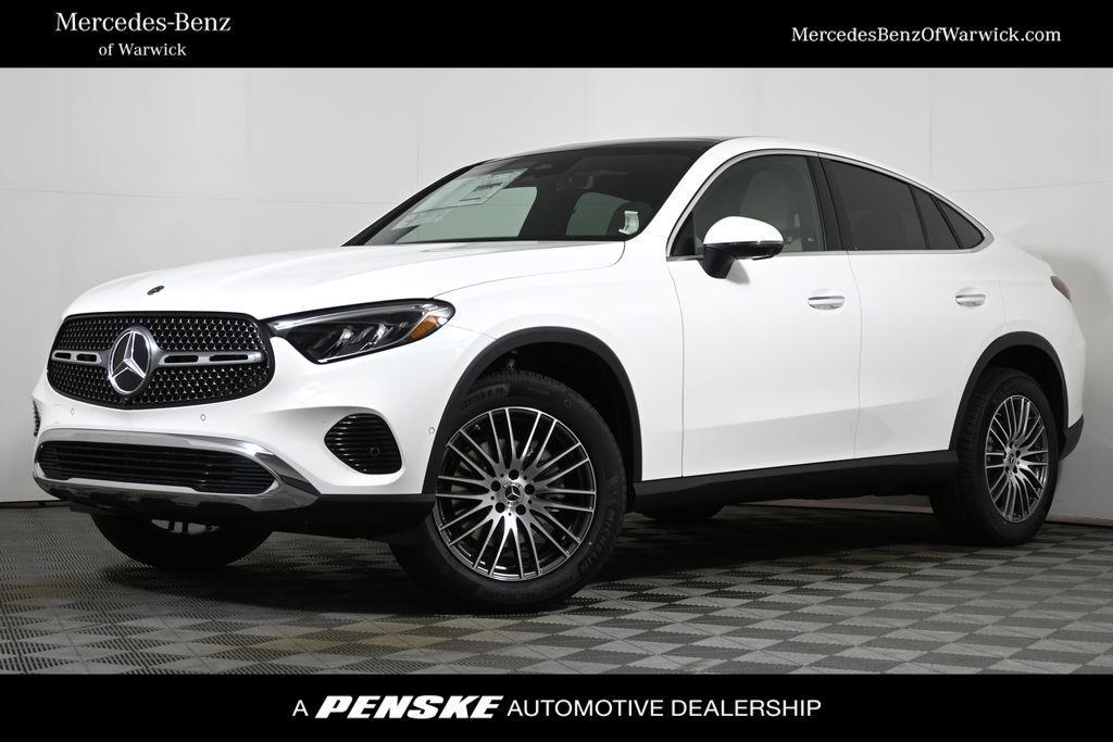 new 2025 Mercedes-Benz GLC 300 car, priced at $61,820